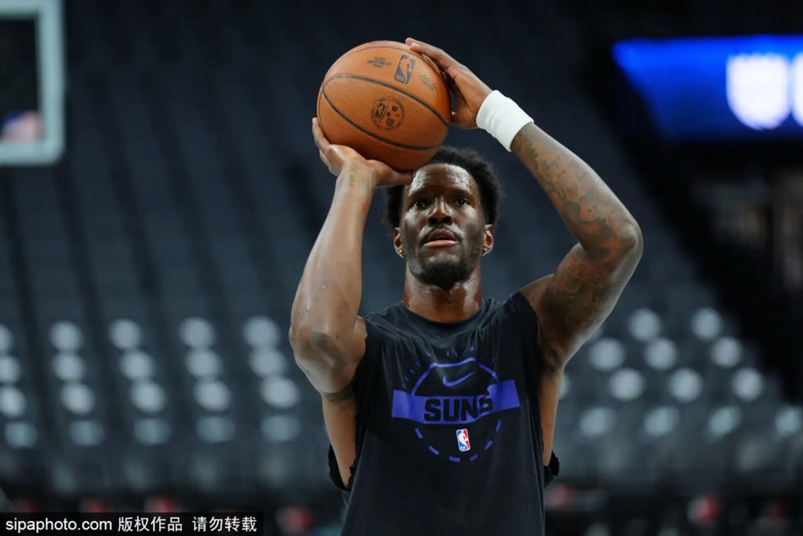 刘亦菲素颜风波：松弛感与容貌焦虑的破局者