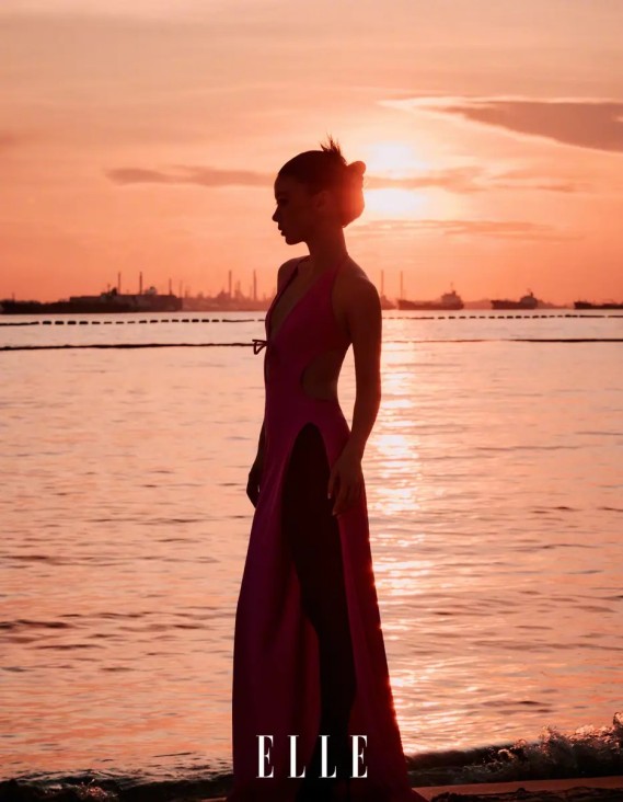 李晨滑雪照引热议：衰老焦虑与多元包容的思考