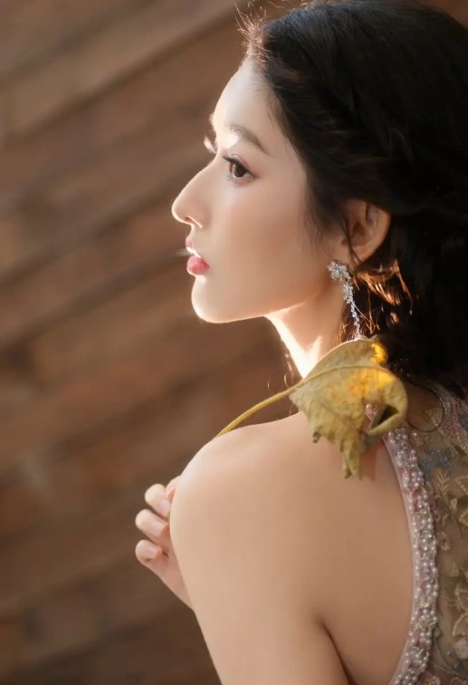 陈伟霆自曝曾因事业低迷陷入自我怀疑，被任达华点醒才来到内地