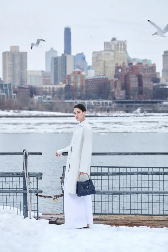 卖一辆亏一辆，传统豪车经销商只剩两条路