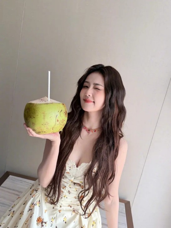 张婉婷自曝上完节目才知道妈妈不是亲生 自己花了一年时间才走出来